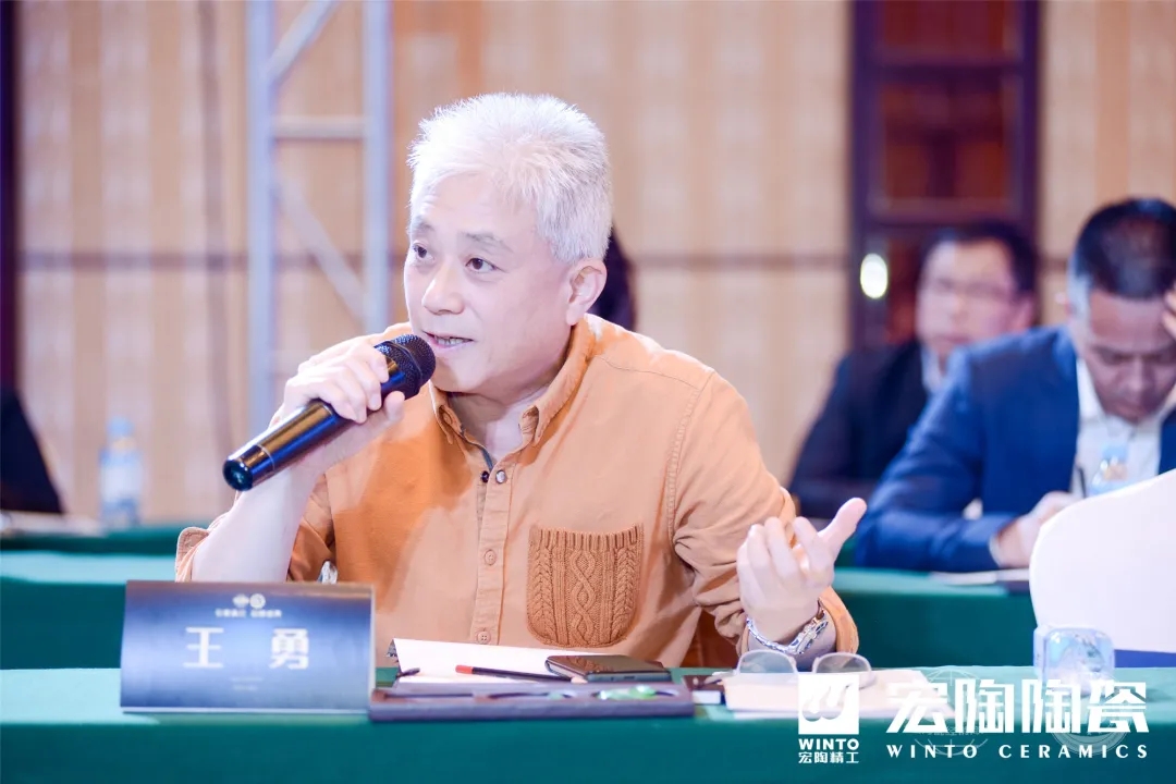 宏陶代表現(xiàn)場講話